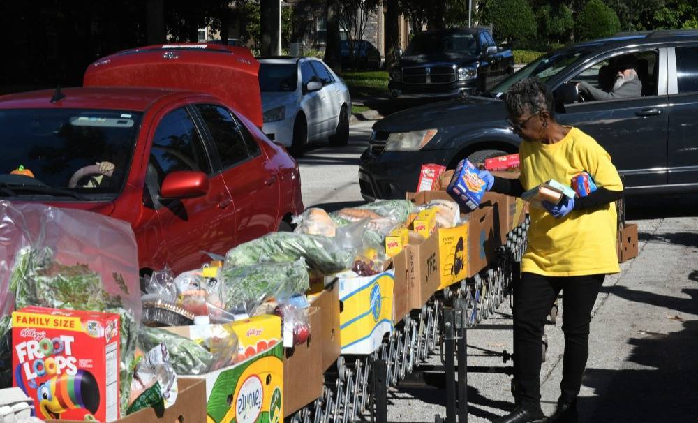 皇冠信用网注册
_“了不起的特朗普”花天酒地皇冠信用网注册
，4200万美国人却正挨饿