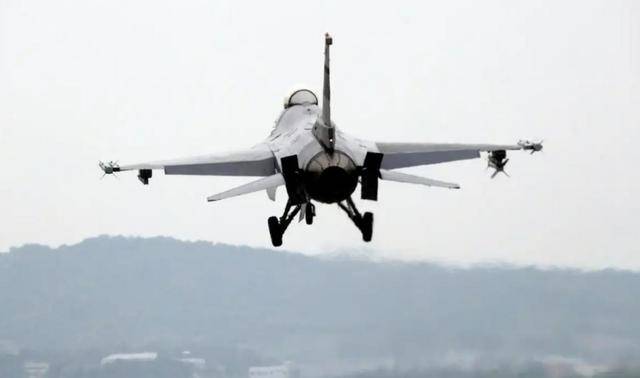 皇冠怎么代理
_中美被爆黄海对峙皇冠怎么代理
,不到24小时,特朗普发声:中国阵容太强大了